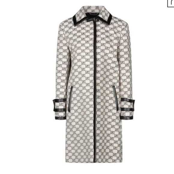 Sale. Authentic Alberta Ferretti coat